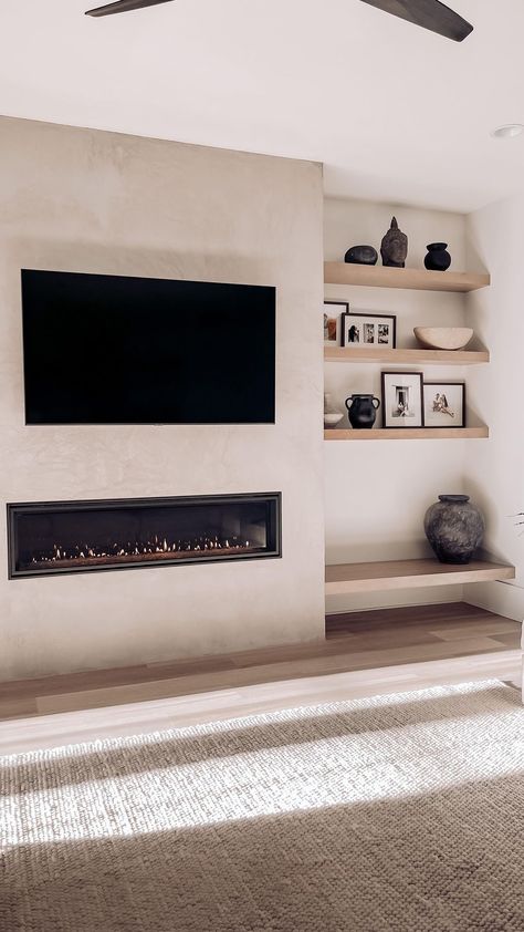 Feature Wall Living Room, Mums Homecoming, Living Room Decor Fireplace, Home Fireplace, Fireplace Wall, Living Room Inspo, Fireplace Design, Living Room With Fireplace, New Living Room