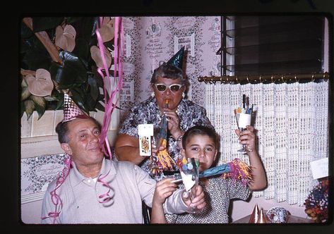 mid century new year | Found Photos Of Mid-Century New Year's Eve Celebrations - Flashbak Natal, 2000s New Years Party, Vintage New Years Eve Party, Retro New Years Eve Party, Vintage Party Photos, Retro New Years Eve, New Years Vintage, 2000s Party Theme, Vintage New Years Eve