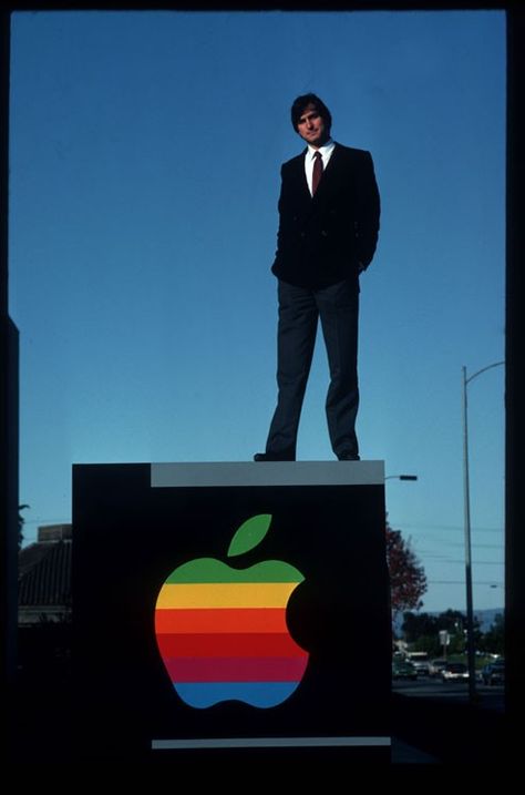 Steve Jobs Aesthetic, Tech Genius Aesthetic, Steve Jobs Young, Steve Jobs Wallpaper, Jobs Wallpaper, Stratton Oakmont, Christian Soldiers, Naval Aviation, Outline Images