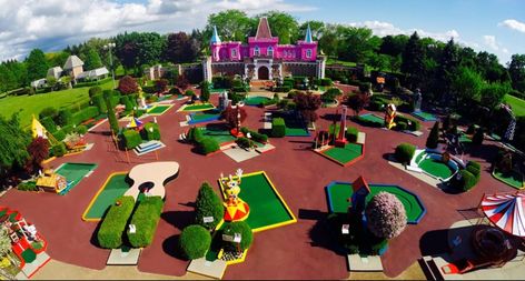 Discover a challenging mini golf course in Illinois that is the most elaborate in the country. Check out what makes this attraction to cool. Lana Del Rey, Mini Putt, Golf Card Game, Dubai Golf, Golf Accessories Ladies, Crazy Golf, Miniature Golf Course, Mini Golf Course, Miniature Golf