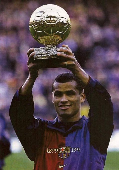 Ballon D'or, Rivaldo Barcelona, Rivaldo, Barcelona Team, Real Madrid Players, Good Soccer Players, Soccer World, Soccer Stars, E Sport