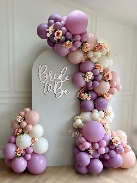 Balloon Gender Reveal, Lavender Balloons, Bride To Be Decorations, Lilac Balloons, Lilac Decor, Balloon Decoration Ideas, Gender Reveal Balloon, Garland Balloon, Purple Party Decorations