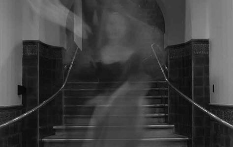 Ireland has a rich history of sightings of ghosts and spirits all around the country. Tales Of Halloween, Free Sound Effects, Scary Sounds, Ghost Sightings, Strange Events, Haunted History, Different Points Of View, Haunted Hotel, Real Ghosts