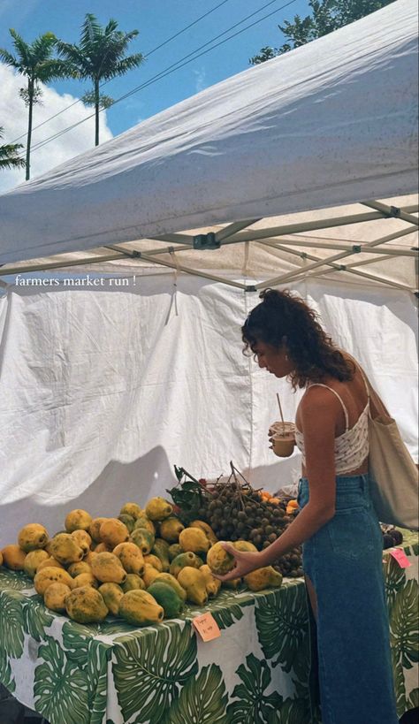 Original Farmers Market Los Angeles, Aesthetic Summer Ideas, Farmers Market Outfit, Outdoor Aesthetic, Indie Girl, Summer Photoshoot, Event Branding, Event Outfit, Outdoor Market