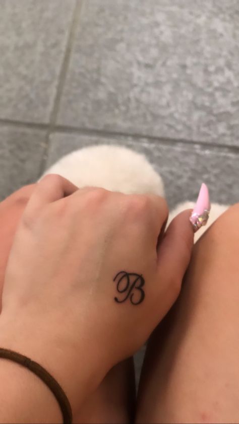 Letter B On Nails Acrylic, Neck Tattoo Initials, Hand Initial Tattoos For Women, Letter On Hand Tattoo, Red Initial Tattoo, Locket Initial Tattoo, Hand Initial Tattoo, Initial B Tattoo, Initial Tattoo Placement