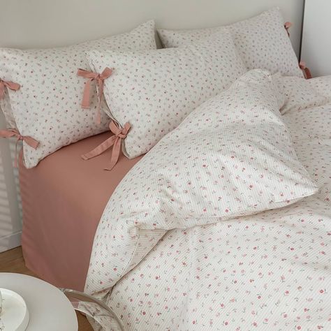 Amazon.com: Cotton Floral Duvet Cover Sets Twin Pink White Floral Bedding Sets Chic Flower Branches Floral Comforter Cover Vintage Aesthetic Bedding Sets for Kids Girls 1 Floral Duvet Cover with 2 Pillowcases : Home & Kitchen Floral Print Bedding, Bedding Sets Queen, Bed Sheet Sizes, Linen Sets, Floral Comforter, White Duvet, Fitted Bed Sheets, Floral Duvet Cover, White Duvet Covers