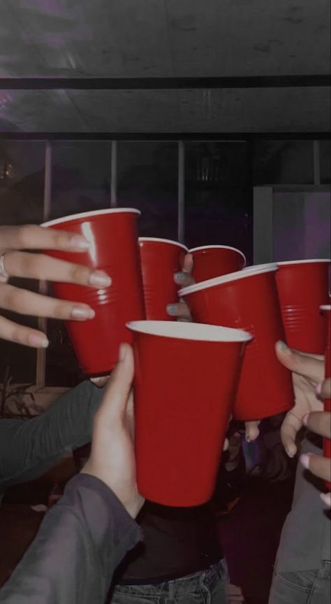 Red Solo Cup Aesthetic, Frat Boy Aesthetic, Teen Party Aesthetic, Frat Party Aesthetic, Lia Zhang, College House Party, Red Cup Party, Solo Cups Party, Sweet 16 For Boys