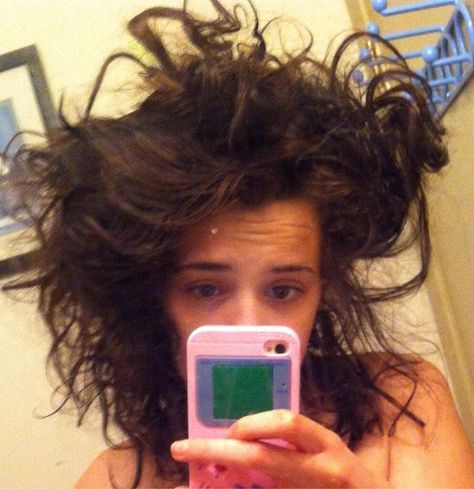 31 Problems Only People With Curly Hair Will Understand. These are all 100% perfectly and completely true! Curly Hair Problems, Humour, People With Curly Hair, Don't Touch My Hair, Hair Everyday, Morning Hair, Brown Curls, Blonde Curly Hair, Curly Girl Method