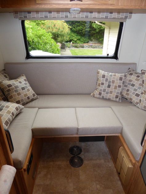 Idea to convert our dinette into a couch... plywood plank with extra cushions across the back Diy Rv Dinette Booth, Rv Dining Booth Remodel, Camper Dinette Ideas, Curtains Installation, Redo Camper, Renovation Camper, Airstream Makeover, U Couch, Rv Sofa Bed