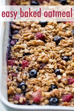 Baked Oatmeal Healthy, Breakfast Oatmeal Recipes, Baked Oatmeal Recipes, Sally's Baking, Fruit Breakfast, Fruit Dishes, Oreo Dessert, Nutritious Breakfast, Healthy Ingredients