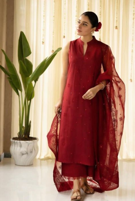 Simple dress Eid dress long shirt wedding dress Silk Kurtis Design, Formal Indian Wear For Women, Party Wear Kurtis Design Latest, Dress From Silk Saree, Trendy Neck Designs For Kurtis, Formal Kurti, Suit Designs Indian Style, Salwar Suit For Wedding, Long Skirt Top Designs