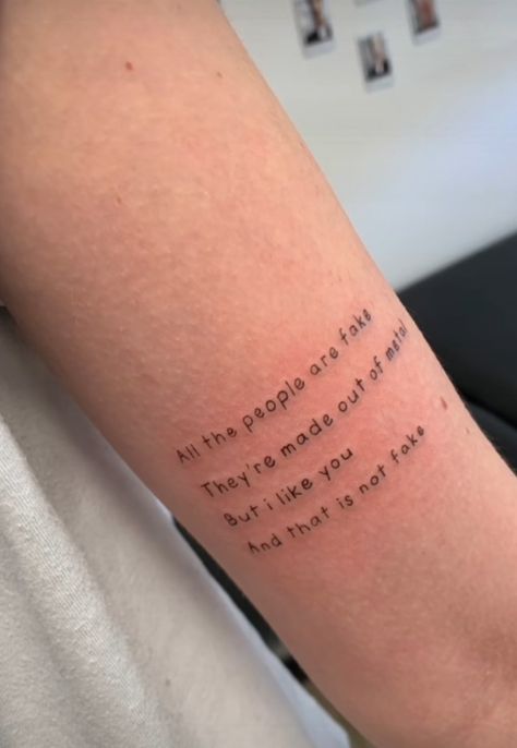 Tattoos Inspired By Movies, Young Royals Tattoo Ideas, Red White And Royal Blue Tattoo, Young Royals Tattoo, Young Royals Drawing, Young Royals Quotes, Young Royals Aesthetic, Movie Inspired Tattoos, Revolution Tattoo