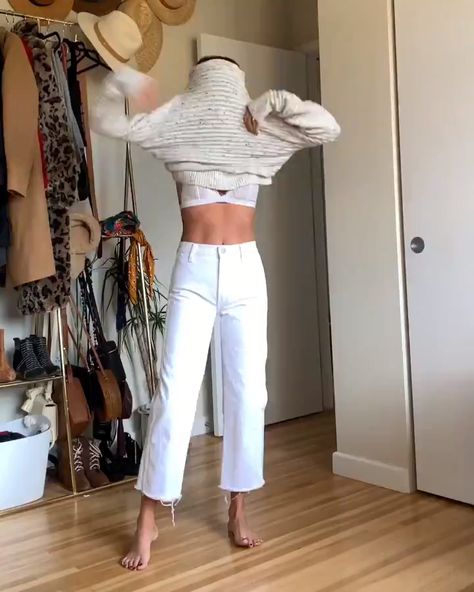4 white jeans outfit ideas for fall, spring, winter, and summer White On White Jeans Outfit, Button Front Jeans Outfit, White Jeans Outfits Summer, Wide Leg Off White Jeans Outfit, Summer Mode Outfits, White Jean Casual Outfit, How To Style A White Jeans, White Denim Outfit Winter, White Denim Culottes Outfit