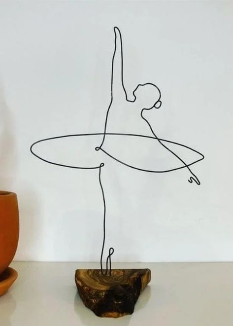 25 Beautiful And Easy Wire Sculpture Ideas For Your Next Art Project