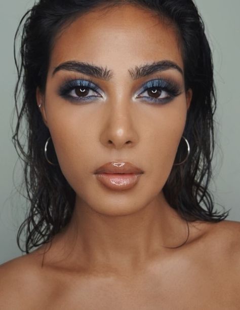 Navy Blue Dress Makeup, Navy Eye Makeup, Navy Blue Eyeshadow, Silver Eyeshadow Looks, Navy Eyeshadow, Navy Blue Makeup, Navy Makeup, Blue Dress Makeup, Blue Eyeshadow Makeup