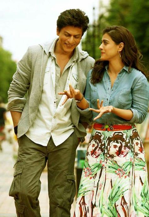 SRK and Kajol on the set of new Dilwali film to be released Dec 18, 2015 Kajol Dilwale, Dilwale 2015, Shahrukh Khan And Kajol, Shah Rukh Khan Movies, Srk Movies, Rohit Shetty, Bollywood Couples, Varun Dhawan, Shah Rukh Khan