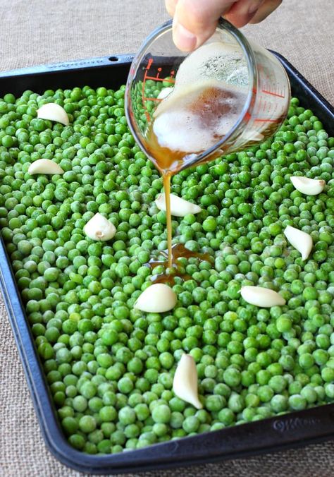 Butter Peas Recipe, Butter Peas, How To Cook Peas, Roasted Peas, Green Peas Recipes, Peas Recipe, Veg Dishes, Pea Recipes, Browned Butter