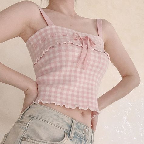 Pink Crop Top Outfit, Ropa Shabby Chic, Estilo Ivy League, Crop Top Aesthetic, Top Rosa, Trendy Crop Tops, Blue Crop Top, Plaid Crop Top, Cute Crop Top
