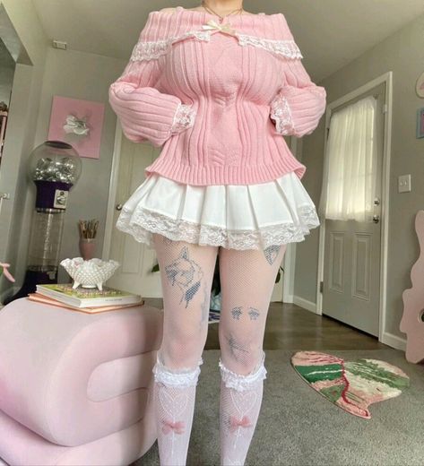 Kawaii Outfits Inspiration, Pink Clubbing Outfit, Cutecore Outfit Plus Size, Pastel Pink Outfit Ideas, Kawaii Autumn Outfits, Plus Size Cutecore, Kawaii Spring Outfits, Bimbocore Outfits Plus Size, Plus Size Kawaii Outfits