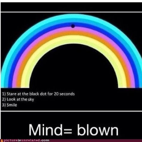 And this, children, is a good way to learn COMPLIMENTARY COLORS! Optical Illusions, Cool Illusions, Cool Optical Illusions, Mind Games, Mind Tricks, Brain Teasers, I Smile, Mind Blown, Make Me Smile