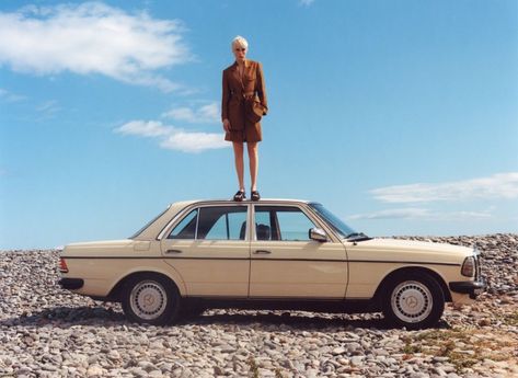 Zara Relaxed Style Spring 2019 Lookbook | Fashion Gone Rogue Car Editorial, Car Fashion, Car Poses, Edie Campbell, Spanish Fashion, Summer Lookbook, Car Photography, Photoshoot Inspiration, Fashion Photoshoot