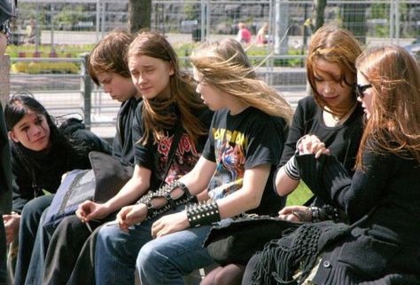 metal head kids Santo Domingo, Metalhead Fashion, Metalhead Guy, Metal Outfit, Music Stands, Metal Boy, Metal Fan, Metal Head, Aesthetic Grunge Outfit