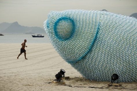 "Three fish made from PET (Polyethylene terephthalate) bottles greeted the dignitaries yesterday. Between 60 and 80 percent of the deposits in the sea are from plastic products, which is just really sad." Art Installation, Fish Sculptures, Instalation Art, Giant Fish, Fish Sculpture, Recycled Art, Wow Art, Big Fish, Sculpture Installation