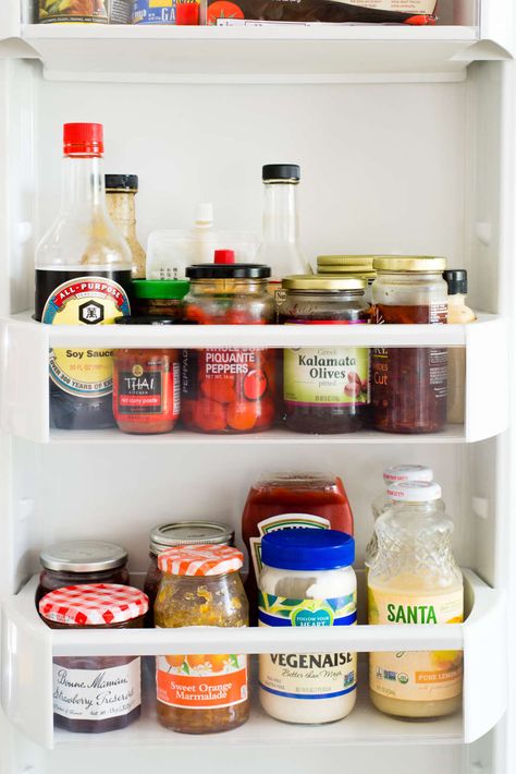 ​The Controversial $5 Amazon Item I Always Keep in My Fridge — Strong Opinoins Refrigerator Condiment Organization, Organized Refrigerator Ideas, Small Fridge Organization, Refrigerator Ideas, Fridge And Freezer, Fridge Shelves, Freezer Organization, Small Refrigerator, Small Fridges