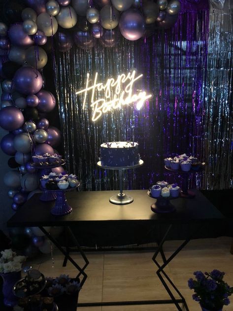 Purple Bday Decorations, Birthday Purple Theme, Purple Birthday Party Theme, Black And Purple Birthday, Black And Purple Party, Purple Birthday Theme, 18th Birthday Party Ideas Decoration, Euforia Party, Birthday Celebration Ideas