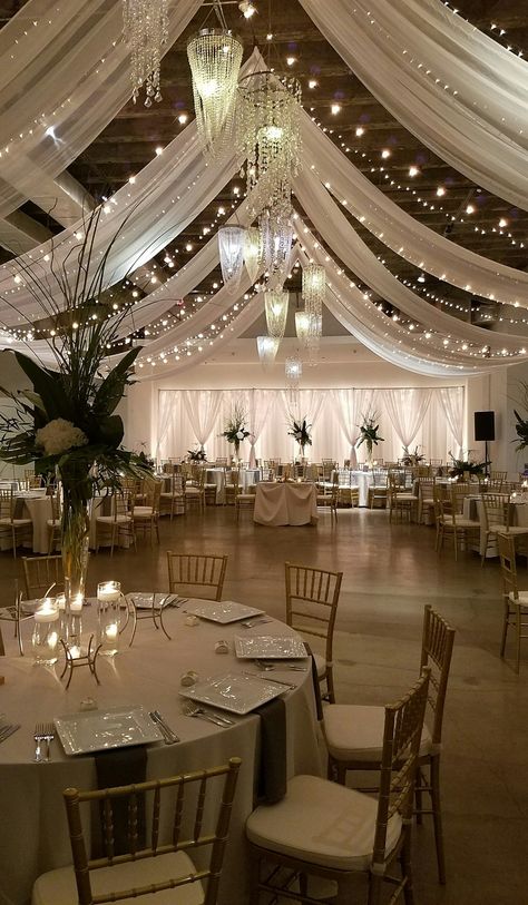 Registry Bistro Wedding Venue Toledo OH 43604 Cute Wedding Venue Ideas, Rustic Venue Wedding, Wedding Ideas Indoor Reception, Classic Elegance Wedding Theme, Wedding Venue Ideas Decoration, Cute Wedding Reception Ideas, Wedding Inspo Reception, Old Money Wedding Venue Ideas, Wedding Places Outdoor