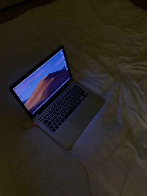 my laptop on my bed thats it but its cute i guess Laptop On Bed, Laptop Pictures, Job Pictures, My Laptop, Fake Pictures, My Bed, One Bedroom Apartment, Find A Job, One Bedroom