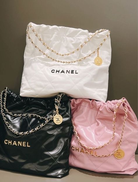 Chanel Bag 2022, Tas Lv, Chanel 22, Tas Chanel, Chanel Style, Travel Handbags, Fancy Bags, Bags Designer Fashion, Chanel Paris