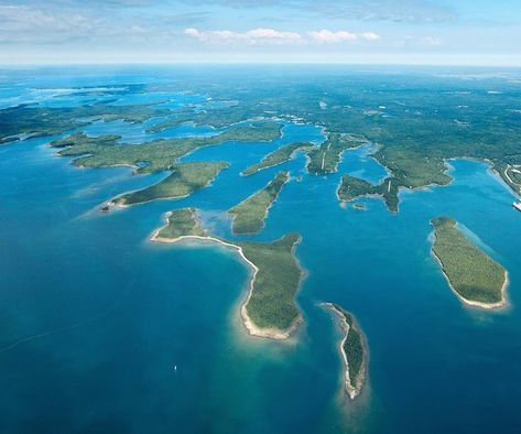 20+ Things to Do in the Upper Peninsula: Your Ultimate UP Bucket List | Michigan Upper Peninsula Michigan, Sedimentary Rock, Michigan Road Trip, Isle Royale National Park, Northern Wisconsin, Michigan Vacations, Mackinac Bridge, Niagara Region, Vintage Michigan