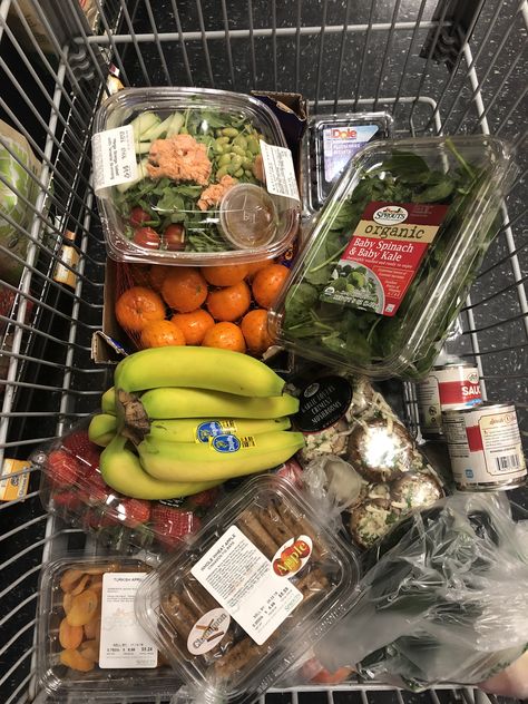 What my #shoppingcart looks like! Went on a @sprouts run! TIP: to shop healthy, get the products that are in the perimeter of the store. That is where the healthy foods are usually at. Avoid the isles. Remember the greener the better!! 🥦🥑🥒🥝🍐🍏 #sprouts #shopping #groceries #healthyfood #organic #veggiesandfruits Sprouts Grocery Store, Sprouts Grocery, Crimini Mushrooms, Baby Kale, Healthy Groceries, Healthy Shopping, Health Coaching, July 1st, Baby Spinach