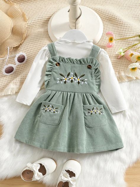 Newborn Girl Dresses Winter, Cottagecore Baby Outfits, Cottage Core Baby Clothes, Vintage Baby Clothes Girl, Colorful Baby Clothes, Cottagecore Baby Clothes, Baby Green Dress, Baby Clothes Embroidery, Vintage Baby Outfits