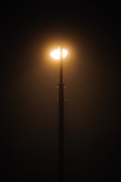 Lock Screen Photo, Street Lamp Post, Iphone Wallpaper Lights, Lamp Post Lights, Night Street, Floor Lamps Living Room, Light Pole, Dramatic Lighting, Lit Wallpaper