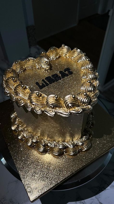 Gold Edible Glitter, Glitter Birthday Cake, Heart Birthday Cake, Cake With Gold, 21st Bday Ideas, Vintage Birthday Cakes, Chrome Heart, Gold Birthday Cake, Heart Cakes