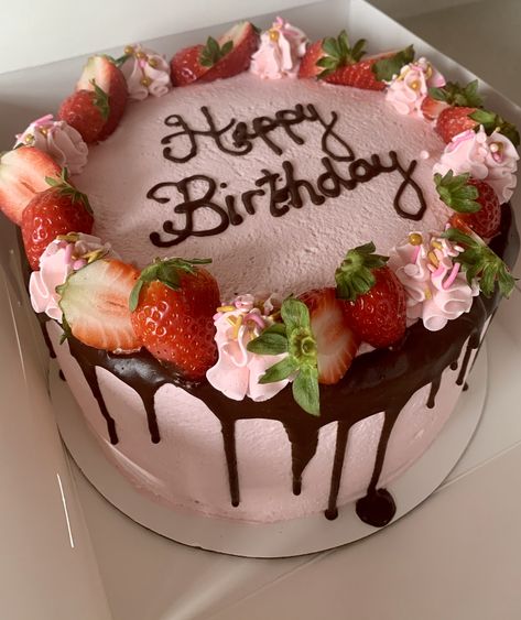 Simple Birthday Cakes For Mom, Birthday Cake For Mom Easy, Cake For 85 Year Old Woman, 47 Birthday Cakes For Women, Simple Easy Birthday Cakes, Birthday Cakes For Mom Simple, Birthday Cake For 85 Year Old Woman, Cute Birthday Cakes For Mom, Basic Cake Designs Simple