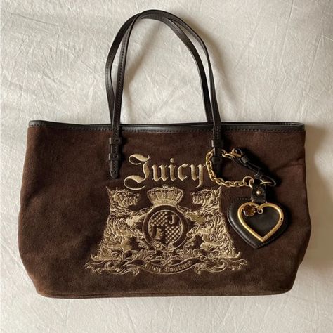 // Minor Wear On Handles Due To Vintage Age But Not Noticeable // Hard To Find In This Condition! // Vintage Juicy Couture Bag From Early 2000s // Brown Velour With Scottie Embroidered // Y2k Mcbling Paris Hilton It Girl Couture, Y2k Mcbling, Juicy Couture Bag, Vintage Juicy Couture, Juicy Couture Brown, Preppy Bags, Pretty Journals, Boutique Couture, Couture Bags