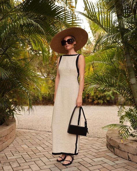 All Posts • Instagram Garden Party Outfit, Blair Eadie, Summer Holiday Outfits, Island Outfit, Long Summer Dresses Maxi, Chic Summer Style, Office Outfits Women, Gardening Outfit, Linen Maxi Dress