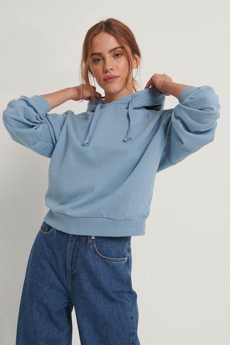 Blue Hoodie Outfit, Hoodie Fashion Women's, Hoddies Outfits, Hoodies Outfit, Collage Outfits, Bridget Satterlee, Style Photoshoot, Fashion Sketches Dresses, Korean Fashion Casual