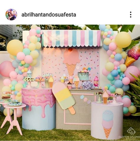 Ice Cream Theme Birthday, Birthday Dessert Table, Ice Cream Birthday Party Theme, Fest Temaer, Candy Land Decorations, Christmas Wreath Candy, Ice Cream Party Theme, Candy Theme Birthday Party, Candy Themed Party