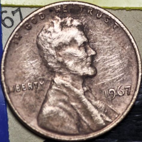 1967 Penny Value - Some 1967 pennies are worth upwards of $5,000! Find out how much your 1967 penny is worth. Plus a list of 1967 error pennies to look for! via @lynnettewalczak Silver Coins Worth, Valuable Wheat Pennies, Wheat Penny Value, Rare Coin Values, Old Coins Price, Old Pennies Worth Money, Sell Old Coins, Rare Pennies, Penny Values