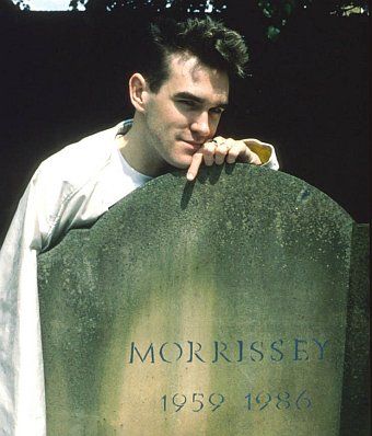 Morrissey Graveyard Hatful Of Hollow, Herding Cattle, Rock Culture, The Smiths Morrissey, Sing Me To Sleep, Dark Wave, Pointing Fingers, Johnny Marr, The Smiths