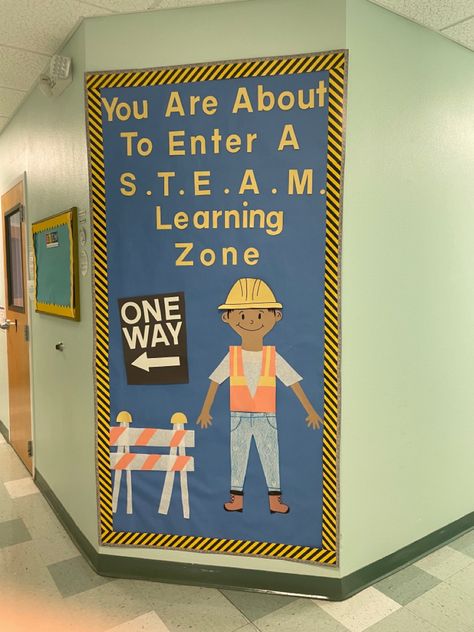 Steam Bulletin Board Ideas Preschool, Steam Bulletin Board Ideas Elementary, Stem Lab Bulletin Board Ideas, Stem Door Decorations, Steam Classroom Ideas, Steam Decorations Classroom, Steam Door Decorations Classroom, Engineering Bulletin Board Ideas, Engineering Classroom Decor