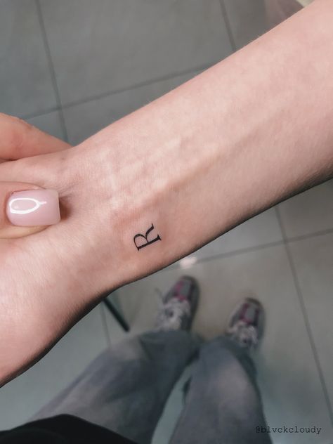 Tattoo Ideas Letters Initial, H Wrist Tattoo, Small Letter Wrist Tattoo, Small Wrist Tattoos Initials, 3 Initial Tattoo Ideas Letters, Letter On Wrist Tattoo, Initial On Wrist Tattoo, Tiny R Tattoo, Wrist Tattoos Letters