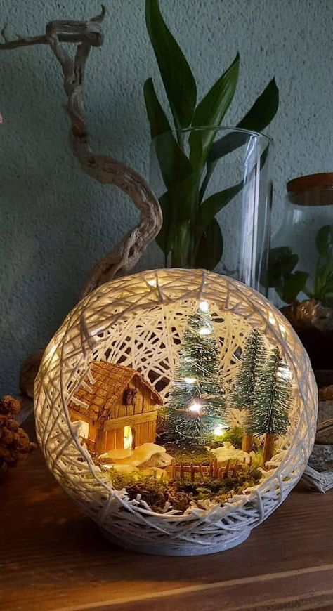 75+ Super Affordable Christmas Centerpiece Ideas That Will Make Your House Look Magical - HubPages Centrepiece Ideas, Julkransar Diy, Christmas Centerpiece Ideas, Diy Deco Noel, Inexpensive Christmas, Christmas Themes Decorations, Diy Christmas Decorations Easy, Christmas Centerpiece, Holiday Crafts Christmas