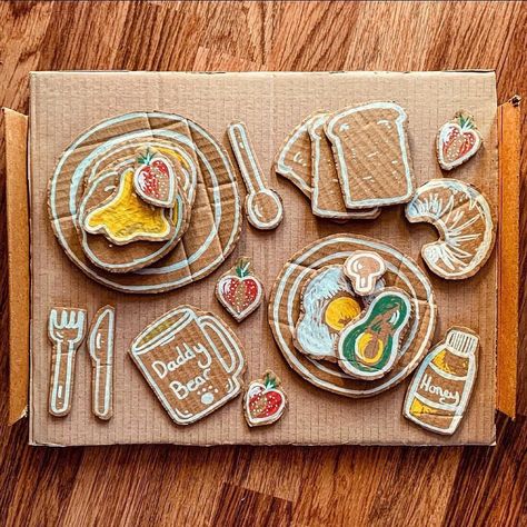 Cardboard Kitchen, Cardboard Food, Diy Kids Playground, Autumn Craft, Diy Kids Games, Cardboard Box Crafts, Kids Schedule, Pinterest Diy Crafts, Instagram Breakfast