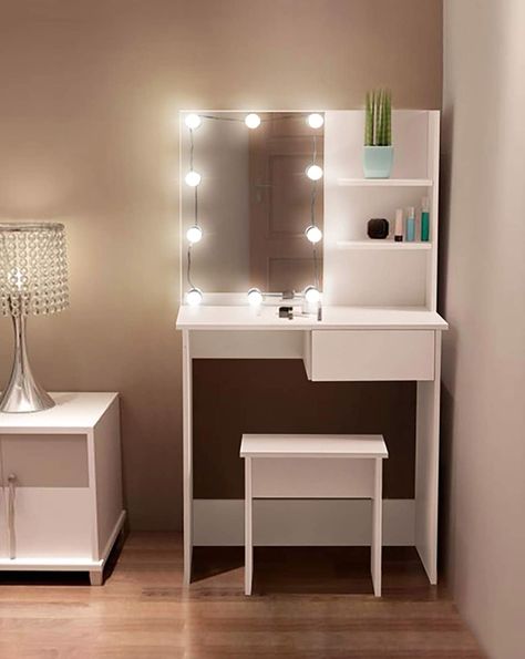 White Desk With Mirror, Small Room Vanity, Small Dresser With Mirror, Vanity Ideas Bedroom Small, Small Vanity Ideas Bedroom, Small Bedroom Vanity, Small Makeup Vanities, Retreat Decor, Dressing Table Designs