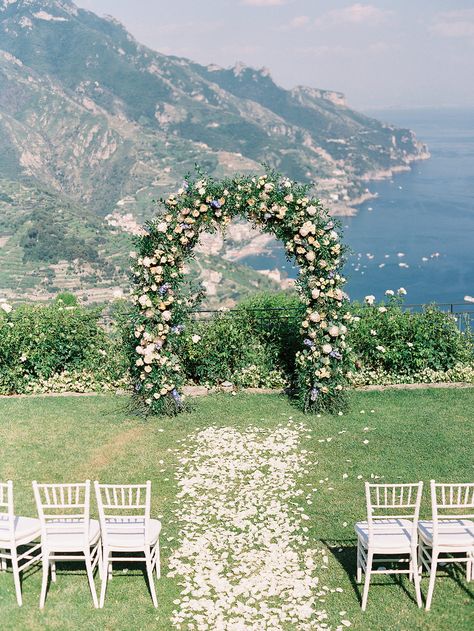 Seaside Wedding, Amalfi Wedding, Wedding Venues Italy, Ravello Italy, Lush Wedding, Amalfi Coast Wedding, Candlelit Dinner, Immediate Family, European Wedding